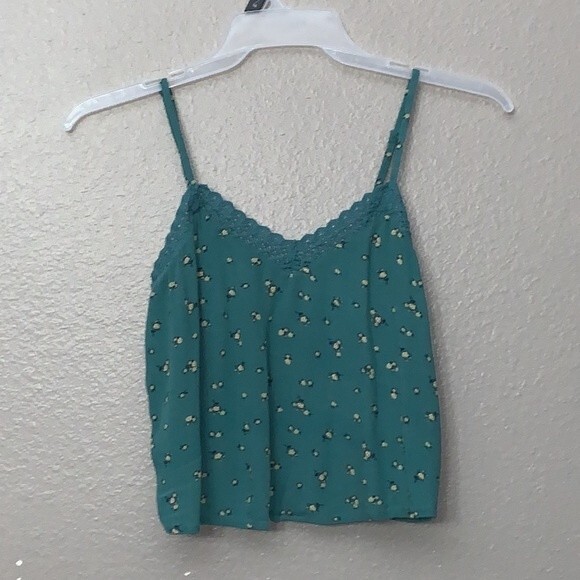 American Eagle Outfitters Small Green floral crop top - Picture 2 of 11